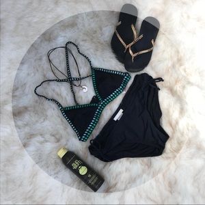 VICTORIA'S SECRET CROCHET BIKINI TOP SMALL